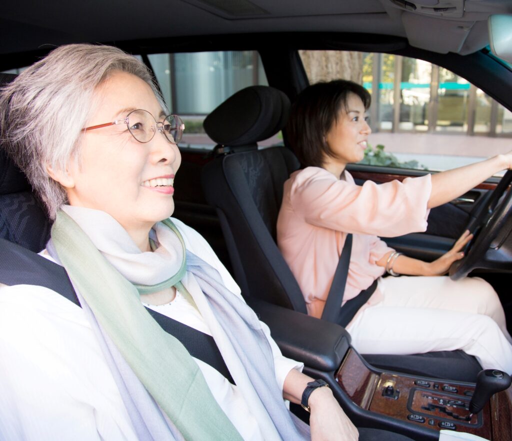 Daughter and mother to drive a car
